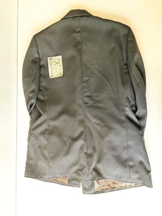 Deutsches Rotes Kreuz DDR, Uniformjacke und Schiffchen, jeweils in gutem Zustand