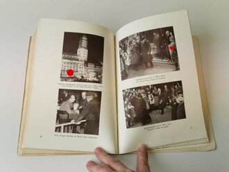 "Die nationale Revolution in Deutschland" Ein Gedenkbuch in Bildern. 96 Seiten, im Schutzumschlag