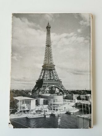 "Deutschland in Paris" Ein Bild Buch von Heinrich Hoffmann mit 127 Seiten, Schutzumschlag, Buchrücken löst sich zum Teil