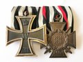 Eisernes Kreuz 2. Klasse 1914, Herstellermarkierung " CD 800" im Bandring, an Bandspange mit Ehrenkreuz für Frontkämpfer