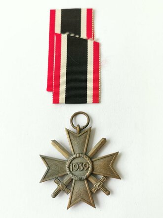 Kriegsverdienstkreuz 2. Klasse mit Schwertern, Zink bronziert, im Bandring "53" für  Glaser & Sohn, Dresden