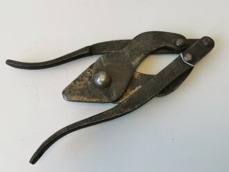 British 1952 dated wire cutter