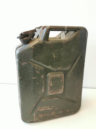 British 1945 dated jerry can, original paint, completely empty, no overseas shipping possible