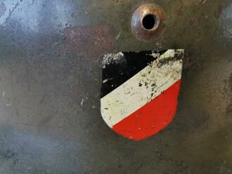 Heer, Stahlhelm Modell 1935. Getragenes, zusammengehöriges Stück in gutem Zustand