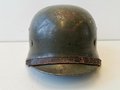 Heer, Stahlhelm Modell 1935. Getragenes, zusammengehöriges Stück in gutem Zustand