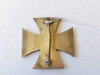 Eisernes Kreuz 1. Klasse 1939, Hersteller L/11 ohne ! Kasten für Deumer Lüdenscheid. Magnetisches Stück mit fast vollständiger Schwärzung.