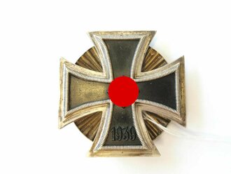 Eisernes Kreuz 1. Klasse 1939 an Sternschraubscheibe, ohne Herstellermarkierung, aber Deumer Lüdenscheid zuzuordnen