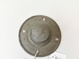 1. Weltkrieg, Teller für die Spitze einer Pickelhaube für Mannschaften, Eisen, original feldgrau lackiert.