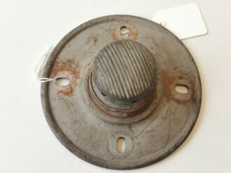 1. Weltkrieg, Teller für die Spitze einer Pickelhaube für Mannschaften, Eisen, original feldgrau lackiert.