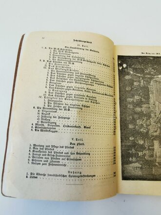 "Unterrichtsbuch für die Maschinengewehr Kompanien Gerät 08" von 1917 mit 256 Seiten