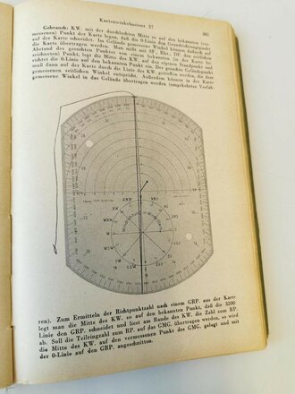 "Waffen- und Schießtechnischer Leitfaden für die Ordnungspolizei" datiert 1944 mit 567 Seiten.