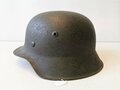 Heer, Stahlhelm Modell 1942. Leicht getragenes, zusammengehöriges Stück in gutem Zustand, Glockengröße 68 