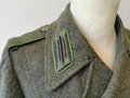 Heer, Sturmgeschützjacke für einen Panzergrenadier.  Alle Effekten original vernäht, Kammerstück mit diversen eher unauffälligen Mottenspuren.