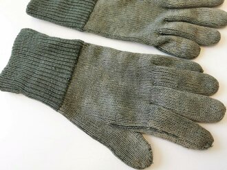 Paar Strickhandschuhe Wehrmacht, stark getragenes Paar