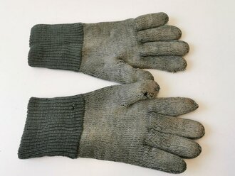 Paar Strickhandschuhe Wehrmacht, stark getragenes Paar