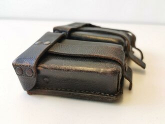 Patronentasche für K98 der Wehrmacht. Spätes, zum Teil genietetes Stück mit Reichsbetriebsnummer
