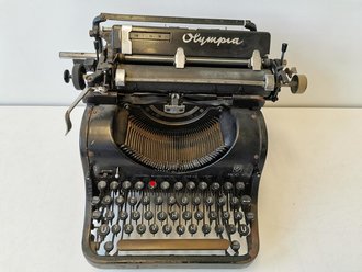 Schreibmaschine " Olympia" mit Runentaste auf...