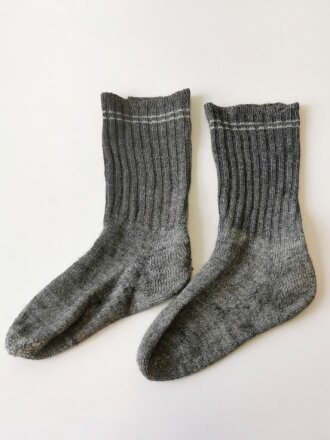 Paar Wollsocken für Angehörige der Wehrmacht. Getragenes Paar