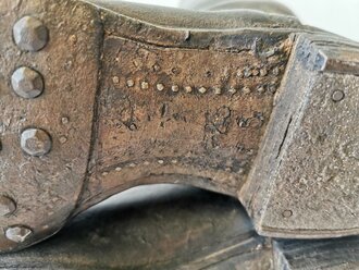 Paar Stiefel für Mannschaften der Wehrmacht. Hohe Ausführung für Kavallerie, die Sporenauflagen in der Zeit entfernt. Sohlenlänge 28,5cm