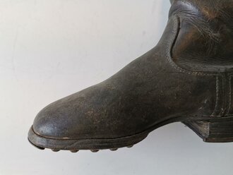 Paar Stiefel für Mannschaften der Wehrmacht. Hohe Ausführung für Kavallerie, die Sporenauflagen in der Zeit entfernt. Sohlenlänge 28,5cm