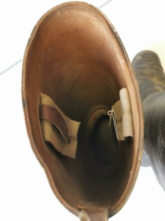 Paar Stiefel für Offiziere der Luftwaffe. Ungeschwärztes Paar, Sohlenlänge 28,5cm. Ungereinigt