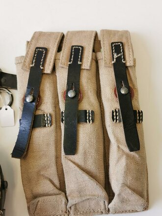 Paar Magazintasche für MP40, sandfarbenes, ungetragenes Paar, Hersteller clg44