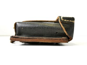 Einzelne Patronentasche, es handelt sich um um ein in alter Zeit von einer 3er Tasche abgeschnittenes Stück