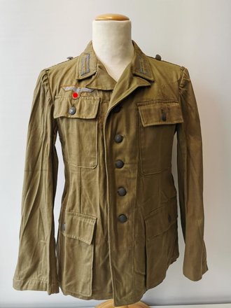 Heer, Tropenfeldbluse Modell 1943 mit original vernähten Effekten. Wohl ungetragenes Stück