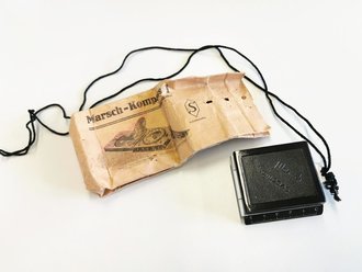 Marschkompass aus der Zeit des 2. Weltkrieg. Wohl ungebrauchtes Stück, in der originalen Papierverpackung