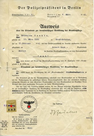 Ausweis über die Erlaubnis zur berufsmäßigen Ausübung der Krankenpflege, datiert 1941, A4