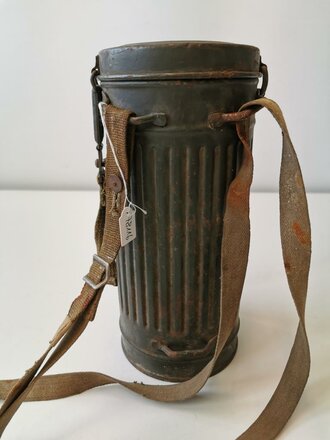 Gasmaskendose Wehrmacht Modell 1938, Originallack, datiert 1942