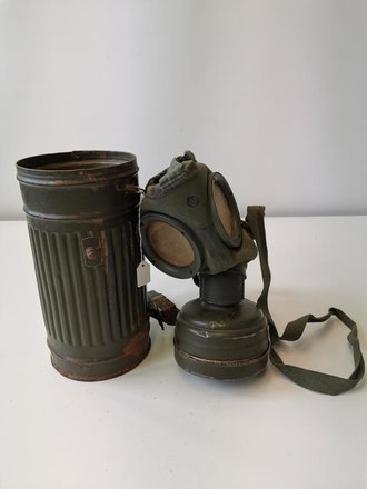 Wehrmacht Gasmaske in Dose Modell 1930, Die Dose Originallack, datiert 1936