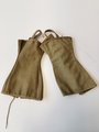 U.S. WWII non matching pair of Leggings size 3R