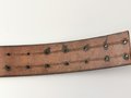 Zweidornkoppel für Angehörige von Parteiverbänden mit RZM Markierung, dunkelbraunes Leder, gekürzt, Gesamtlänge 111cm
