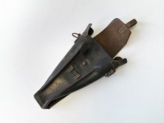 Tasche für Gewehrgranatgerät zum K98 der Wehrmacht. Seltene Variante ohen angenähten Trageriemen. Ungereinigter Speicherfund