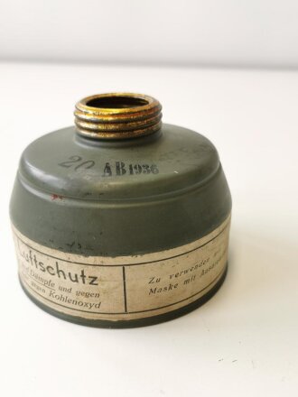 Luftschutz "S-Filter" für die Gasmaske datiert 1936. Guter Zustand