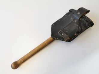 Klappspaten Wehrmacht in Hülle aus Ersatzmaterial. Getragenes Set