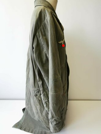 Luftwaffe Fallschirmjäger Knochensack, frühes, grün meliertes Modell, ursprünglich zum einsteigen aber von der Kammer vorschriftsmäßig geändert. Der Adler original aber neuzeitlich vernäht. Getragenes, seltenes Stück