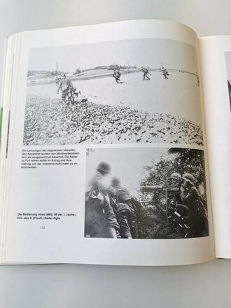 "Die feldgrauen Reiter" - Die berittenen und bespannten Truppen in Reichswehr und Wehrmacht, 246 Seiten, gebraucht, DIN A5