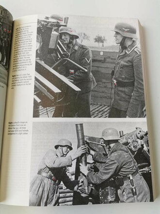 "Uniforms and Insignia of the Luftwaffe" - Volume 2: 1940-1945, 320 Seiten, gebraucht, DIN A5, englisch
