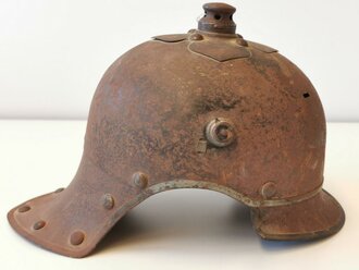 Preußen, feldgrauer Helm für Mannschaften Jäger zu Pferd. Ungereinigter Speicherfund, datiert 1915