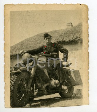 Panzersoldat auf BMW Krad, Maße 6 x 8cm