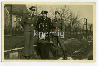 Aufnahme dreier Soldaten Luftwaffe, Marine, Waffen SS,...