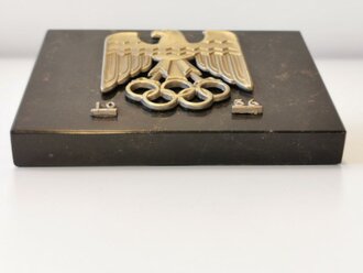 Olympische Spiele 1936 in Berlin, Dekorativer Erinnerungsgegenstand, Marmorplatte mit Auflage, Maße 10 x 13cm