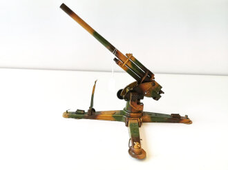 Blechspielzeug, Lineol Flak 8,8cm in Tarnbemalung . Ungereinigtes Stück, original lackiert