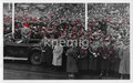 Foto Adolf Hitler, Rudolf Hess, Josef Goebbels bei einer Parteiveranstaltung in Saarbrücken, Maße 9 x 14 cm