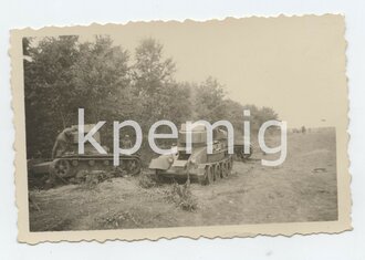 Foto von mehreren zerstörten Russischen Panzern, 6 x 8 cm