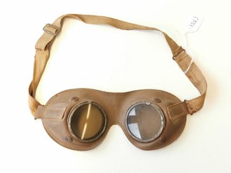 Allgemeine Schutzbrille Wehrmacht, sandfarbene Ausführung , die Gläser leicht getönt