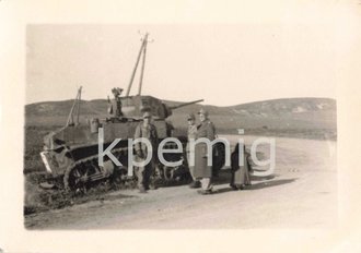 Foto eines abgeschossenen US-M3 Stuart in Afrika,...