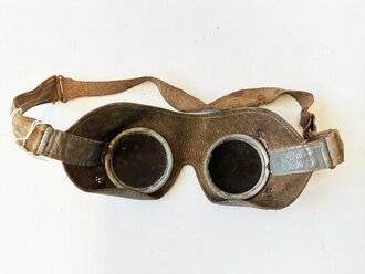 Allgemeine Schutzbrille Wehrmacht, graue Ausführung , die Gläser leicht getönt